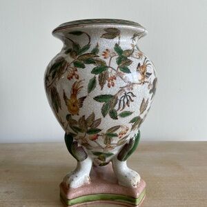 Wong Lee 10” Floral Bird Oriental Pedestal Base Vase/Urn